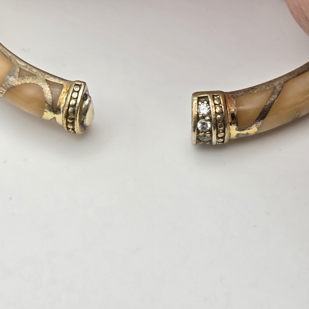 Cristina Sabatini Designer 18K Gold Plated Resin Clamper Bangle - Picture 16 of 16